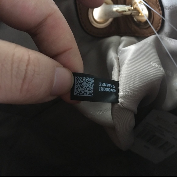 NWT Michael Kors Beckett large top zip leather satchel Acorn - Picture 10 of 12